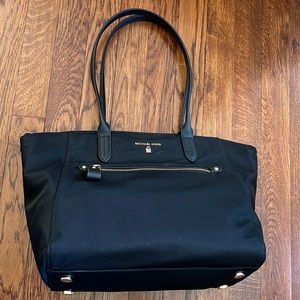 Michael Kors Zip Tote bag